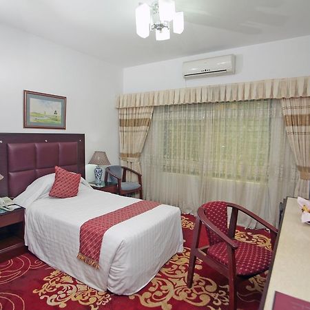 Rigs Inn Дака Екстериор снимка