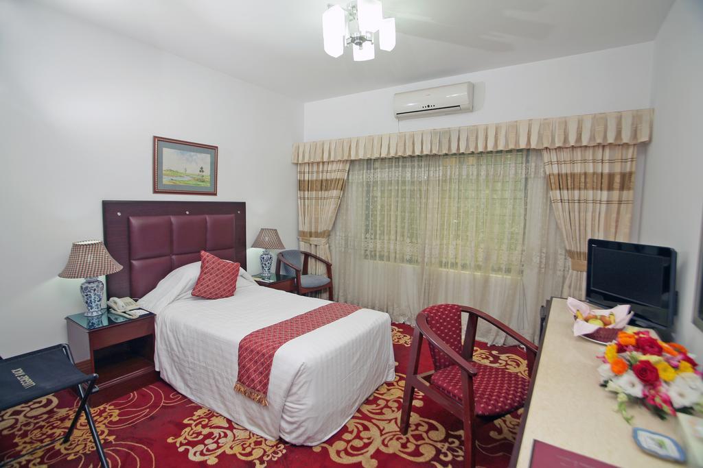 Rigs Inn Дака Екстериор снимка